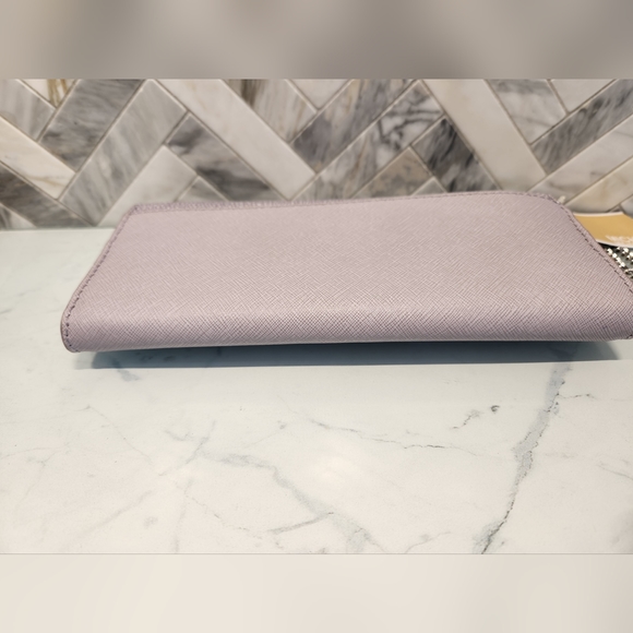 NWT Michael Kors Juliana Large Flap Wallet Lilac Color Leather with Silver Chain - Picture 4 of 8